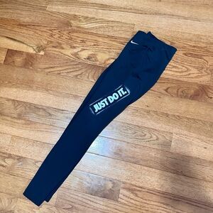 Nike Leggings with 'Just Do It' Slogan